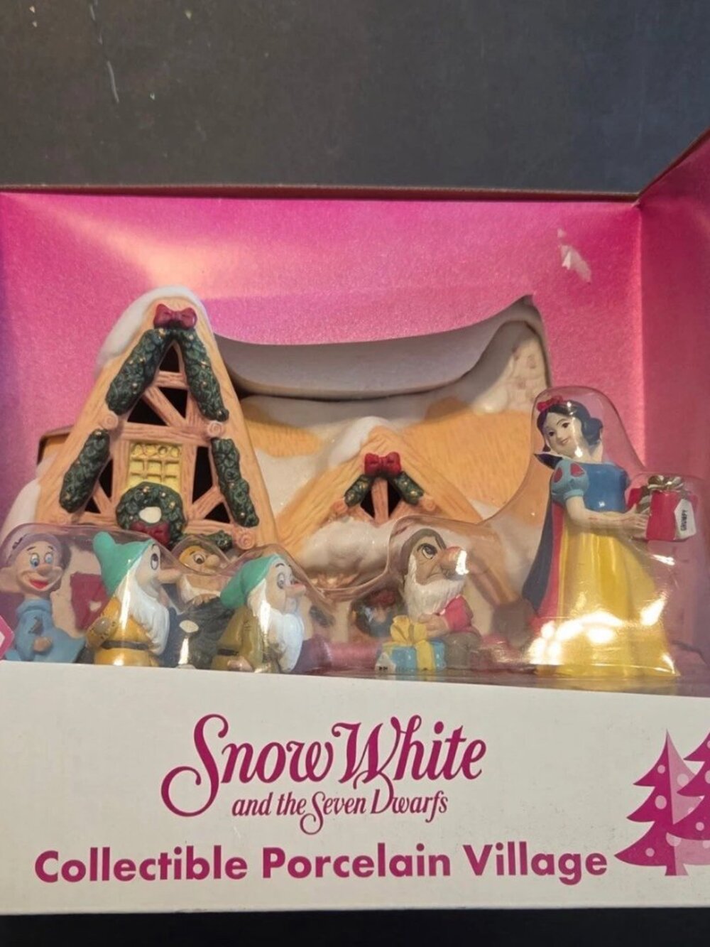 Disney Princess Snow White and Seven Dwarfs Porcelain Light Up Village - NIB